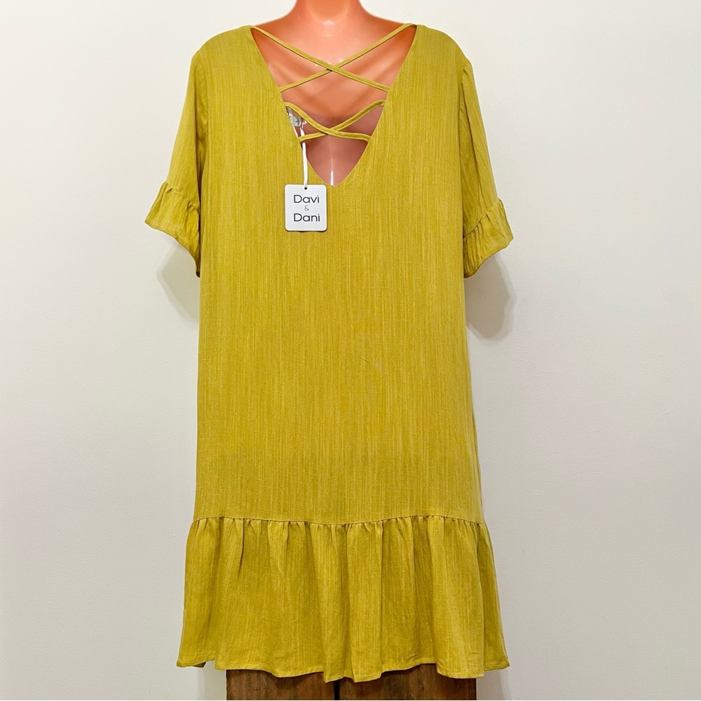 NWT Davi & Dani Flutter Sleeve Boutique Dress Criss Cross Back Chic Resortwear